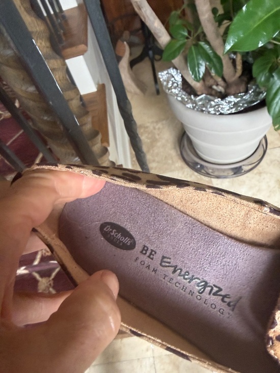 DR. SCHOLLS. Leopard print slip on shoe perfect condition size 8. - Picture 6 of 10